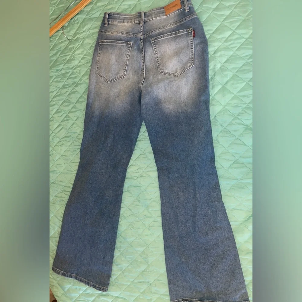 VIPONES High Waisted Ripped Flare Jeans 4R NWT Back To School - Picture 9 of 10